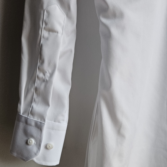 Indochino Egyptian Cotton Button-Down in Women's SP - Picture 7 of 16
